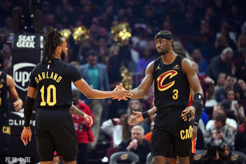 中场是足球 中场是足球